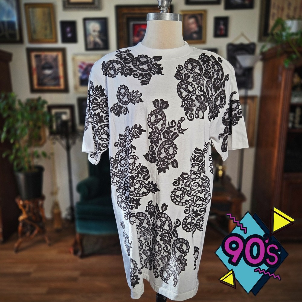 T-Shirt LA Confetti Vintage 90s Lace Print Shoulder Pads White Black‎ XL Graphic
